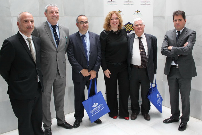 El Ayuntamiento participa el Foro de Transporte y Logística organizado por el Puerto de Motril en Granada 
